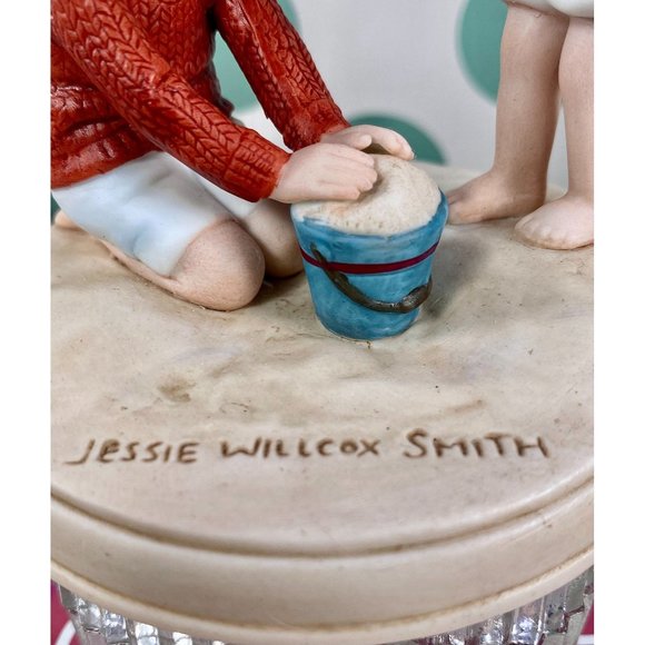 Avon "Summer Fun" figurine, Jessie Wilcox Smith Collection, handpainted, mint - Picture 7 of 13